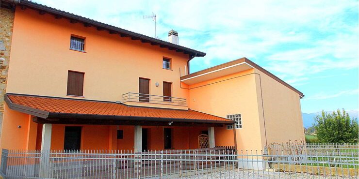 COLLOREDO DI MONTE ALBANO – Villa con Giardino