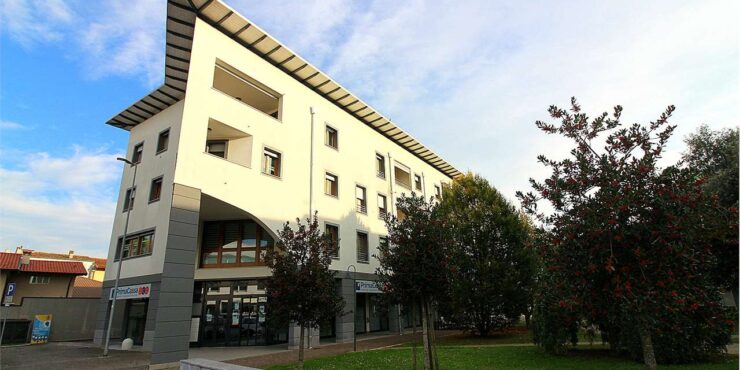 FELETTO – Tricamere in Piazza Indipendenza